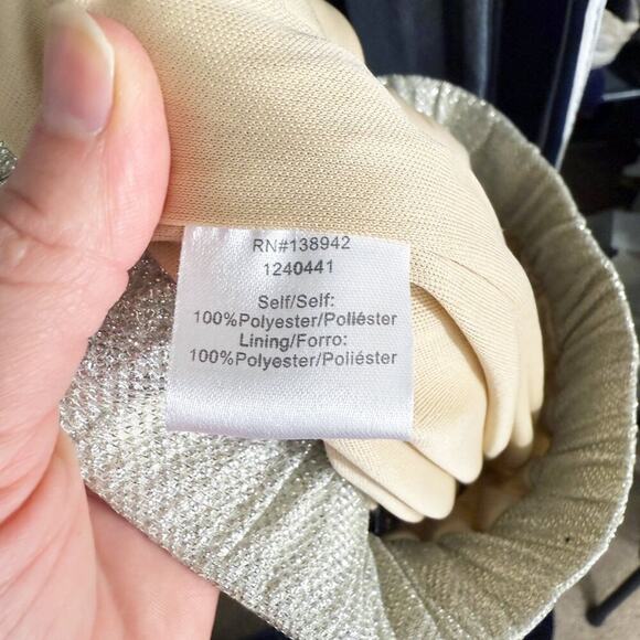 OnTwelfth Metallic Gold Pleated Midi Skirt Women's Size Small Elastic Waist - Picture 4 of 5